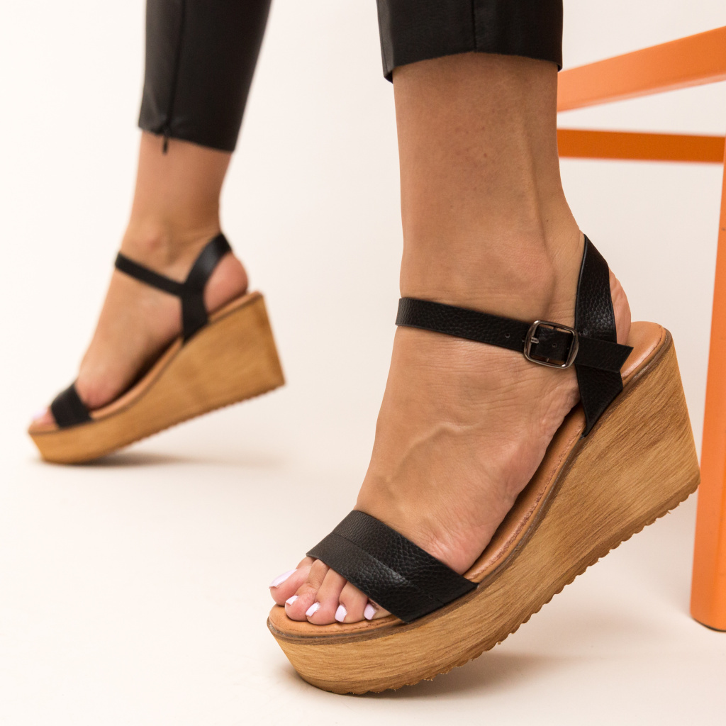 Sandale Briana Negre cu Platforma Ieftine de Dama